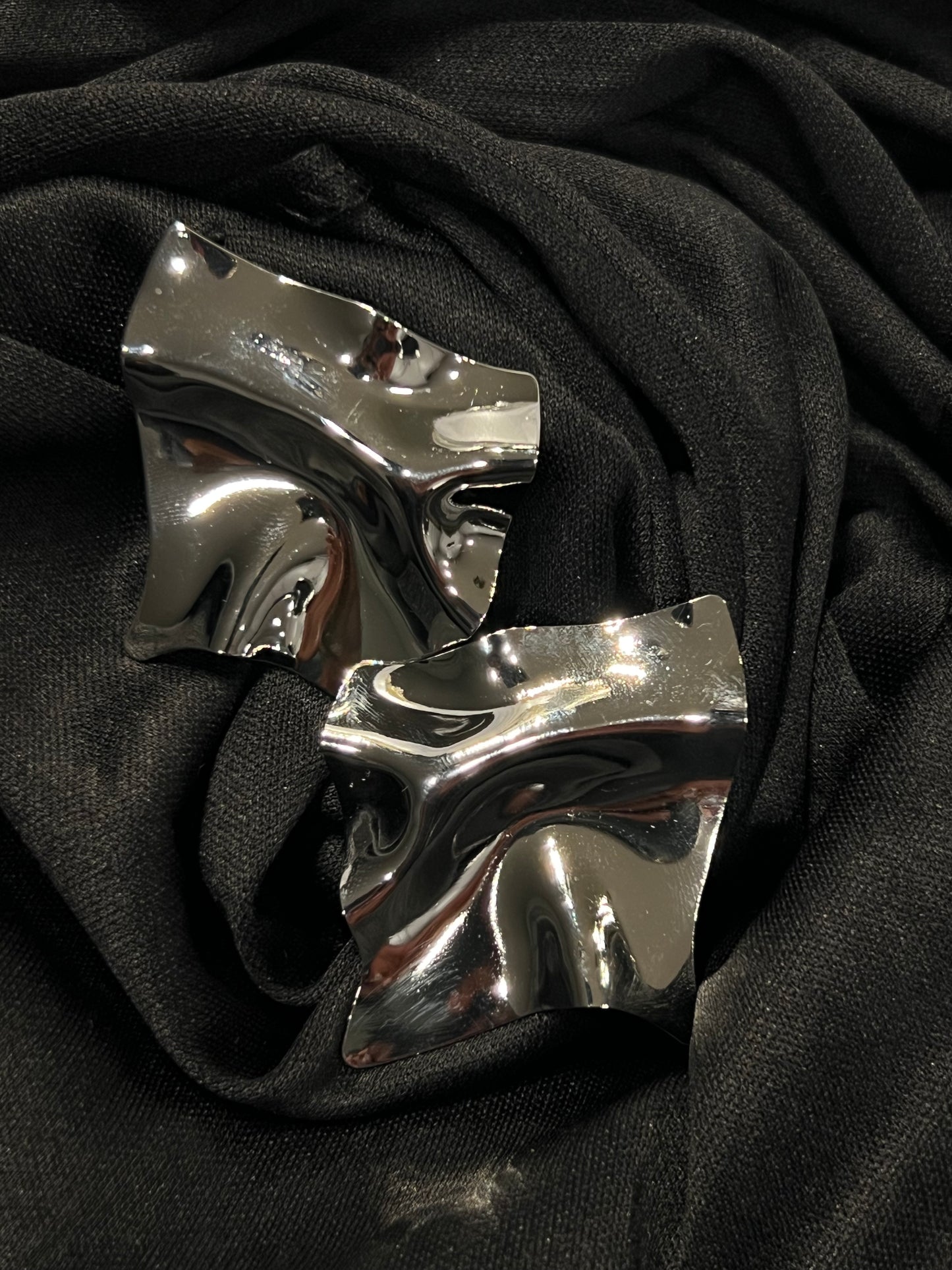 CHROME RUSHED SMALL POST EARRING