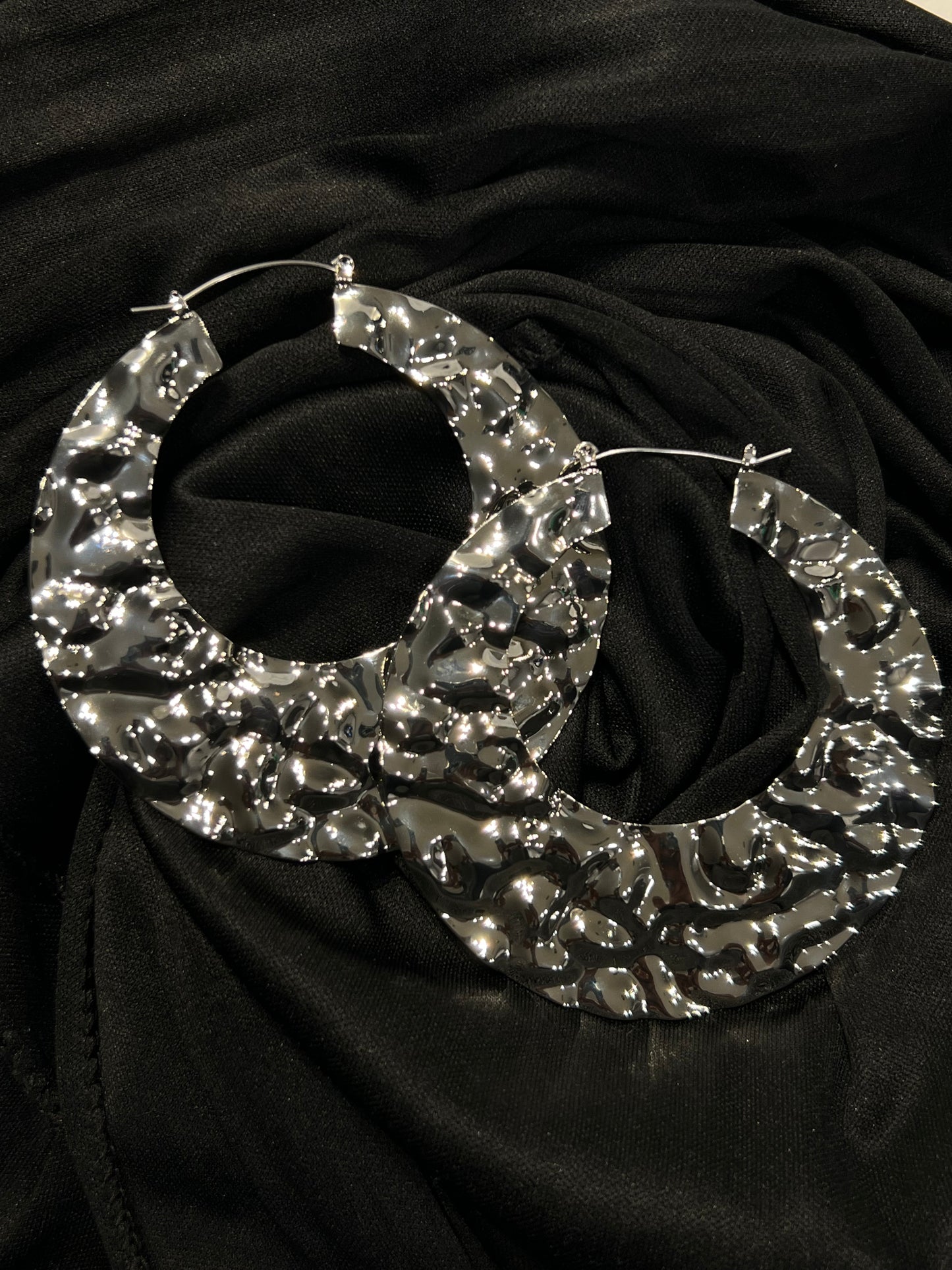 CRUMBLED HOOP EARRINGS