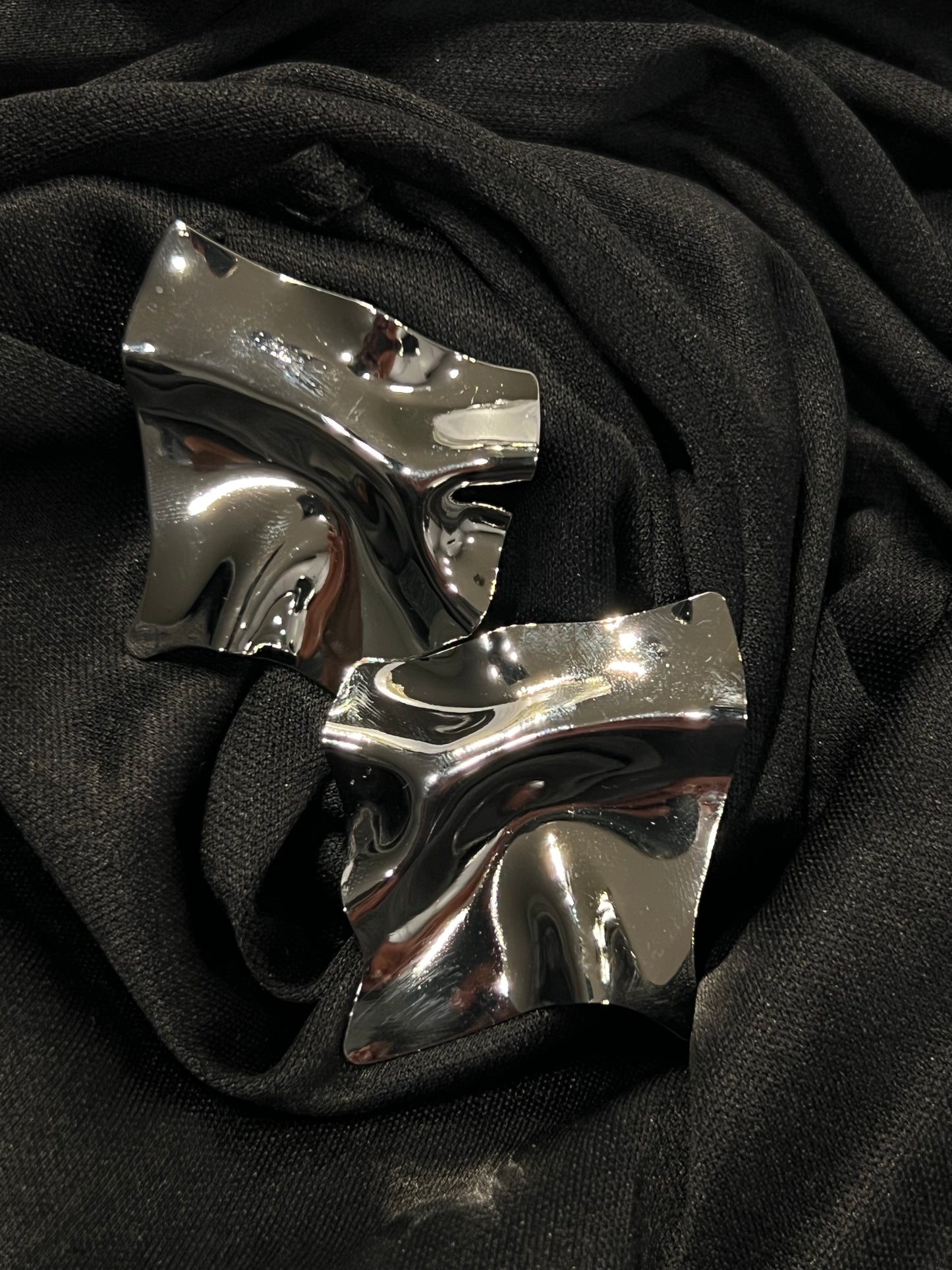 CHROME RUSHED SMALL POST EARRING