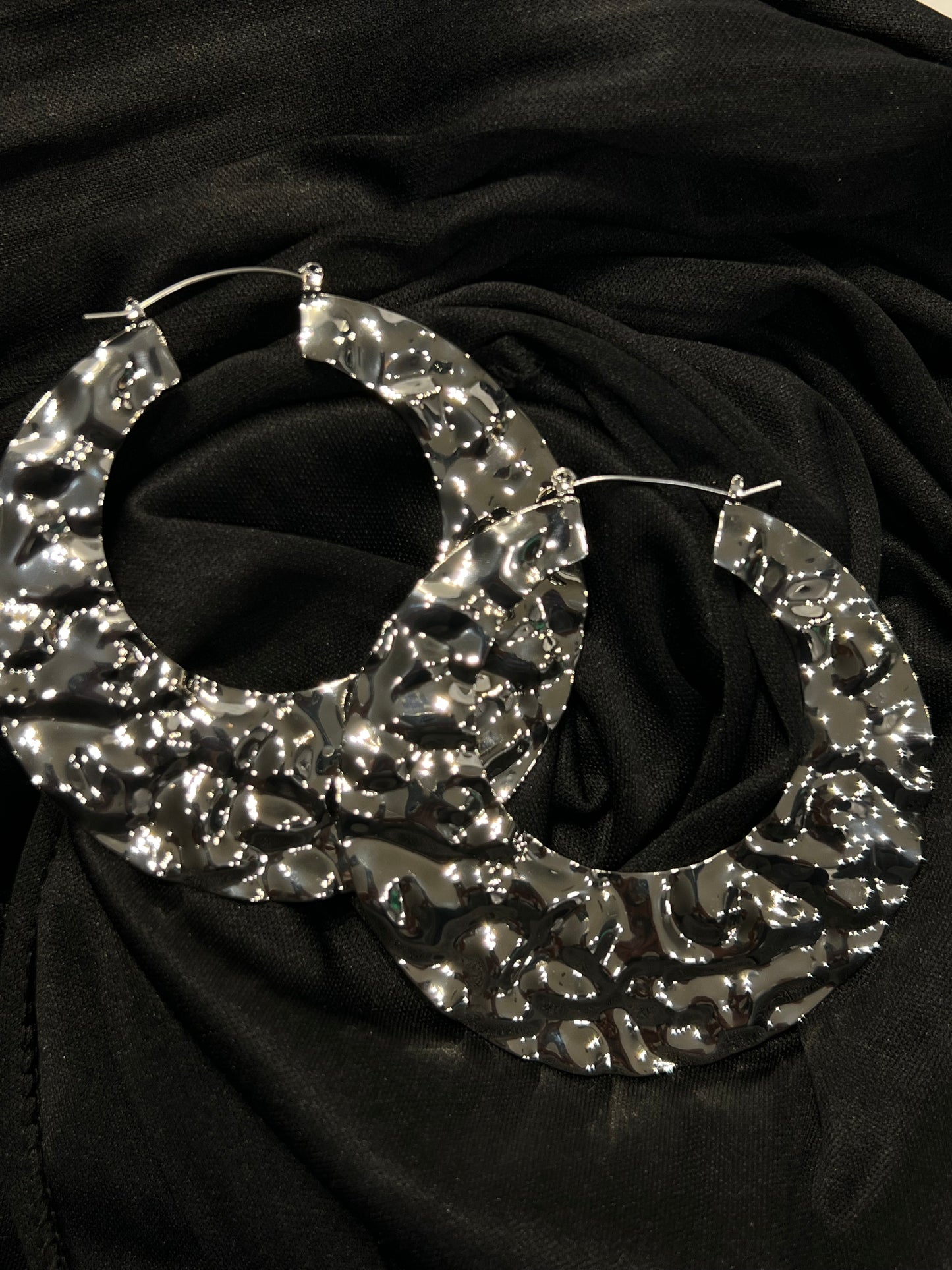 CRUMBLED HOOP EARRINGS