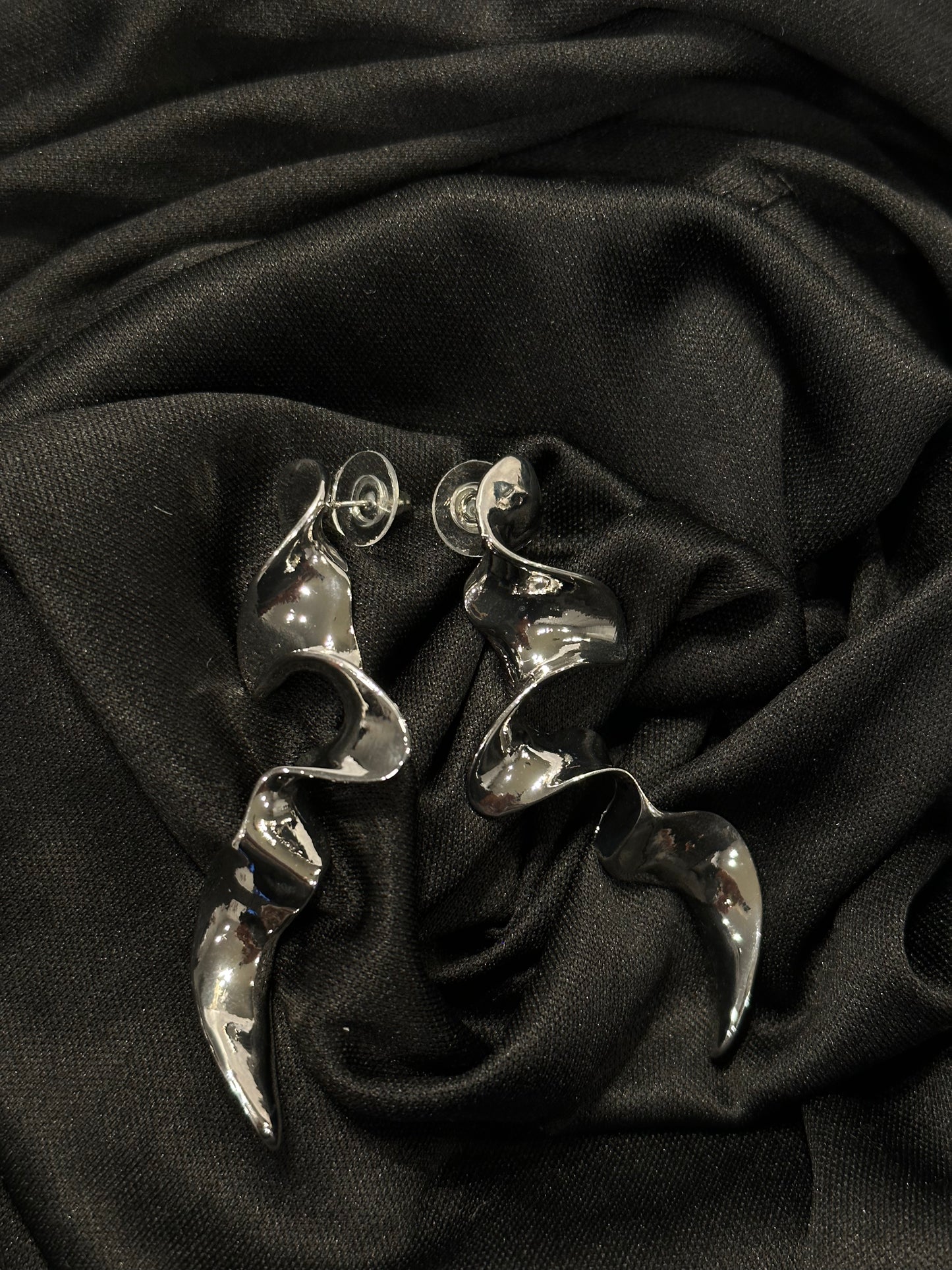 CHROME RIBBONS EARRINGS