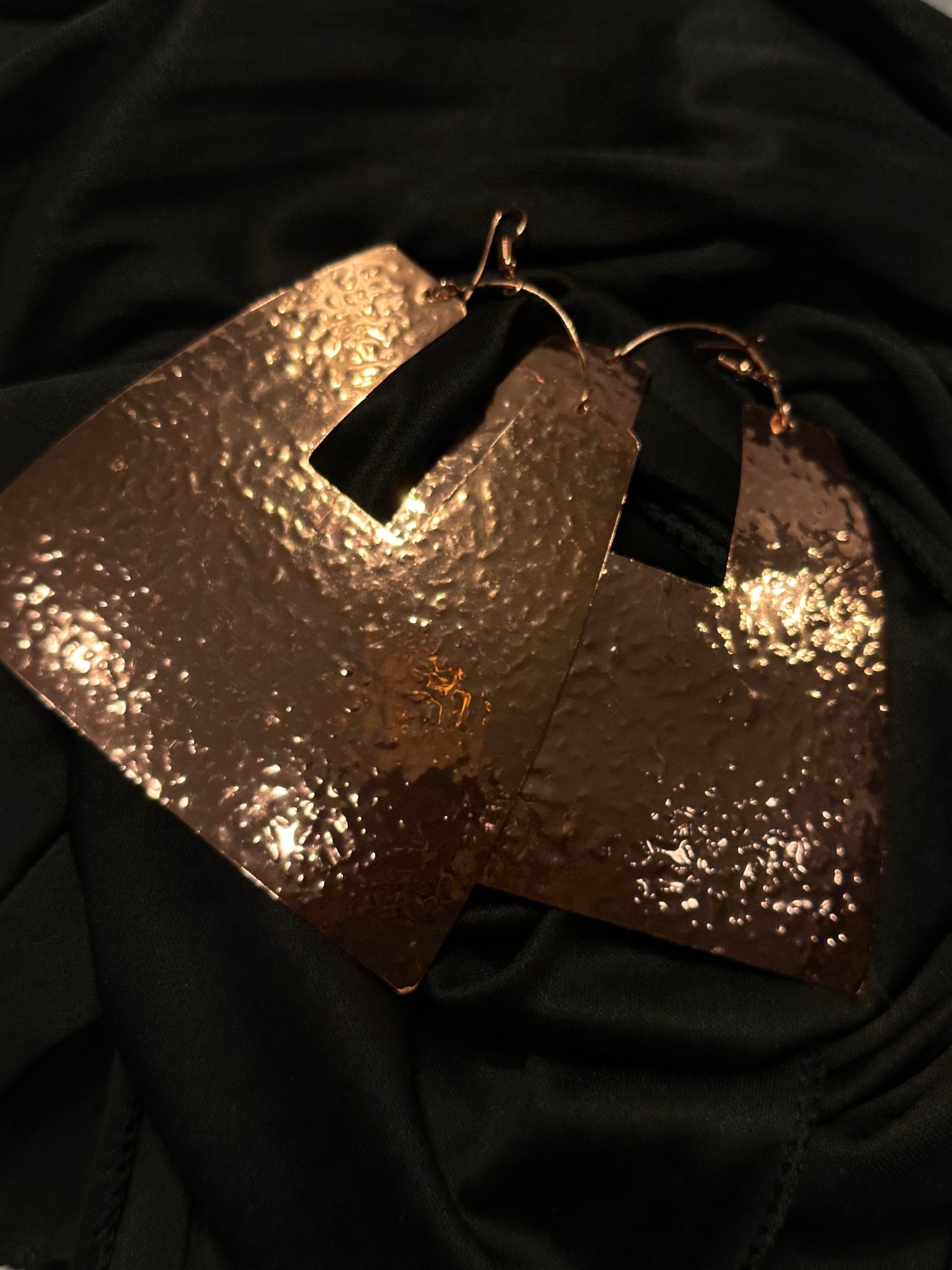 LARGE COOPER HAMMERED EARRING