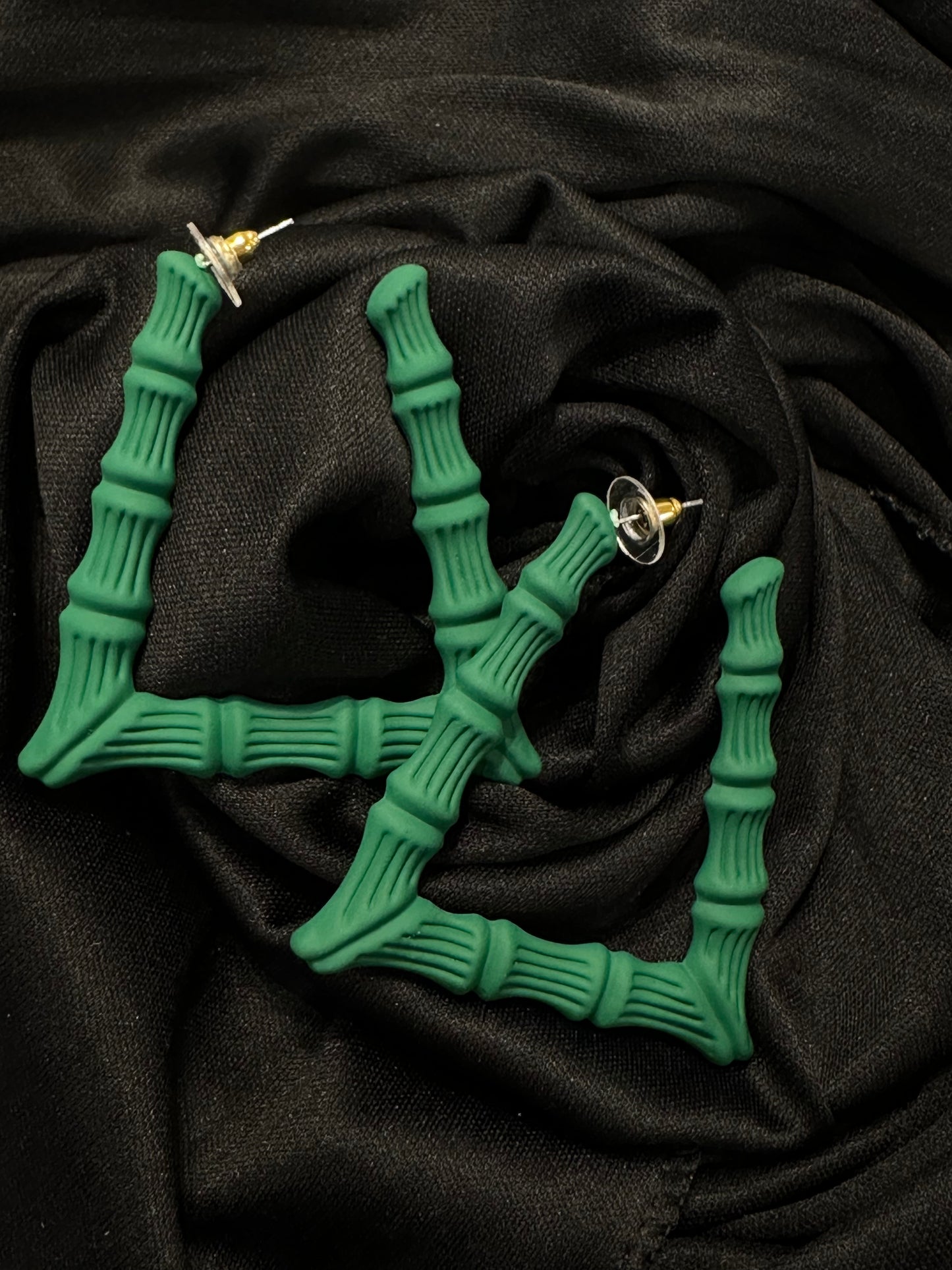 KELLY GREEN TRIANGLE BAMBOO