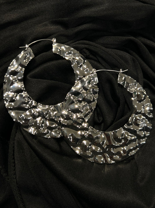 CRUMBLED HOOP EARRINGS